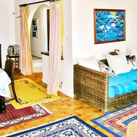 Hébergement de vacances Maison De 2 Chambres A Avec Jardin Clos Et Wifi A 5 Km De La Plage