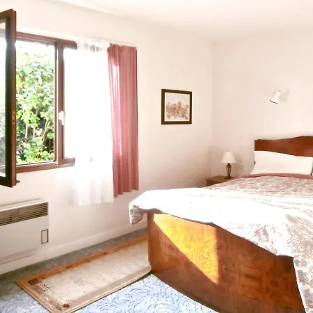 Hébergement de vacances Maison De 2 Chambres A Avec Jardin Clos Et Wifi A 5 Km De La Plage Barzan