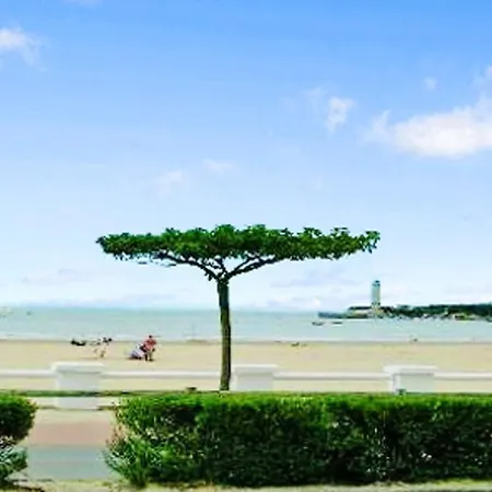 Maison De 2 Chambres A Avec Jardin Clos Et Wifi A 5 Km De La Plage *