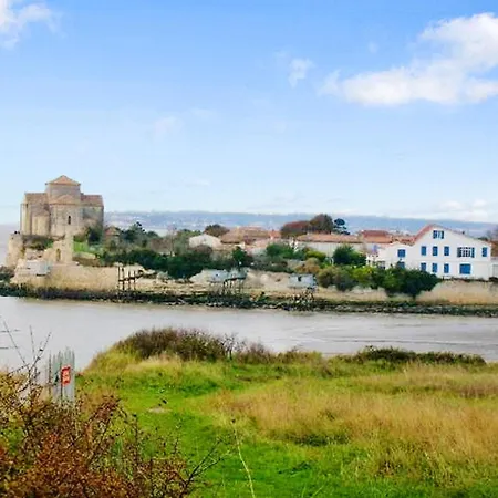 Maison De 2 Chambres A Avec Jardin Clos Et Wifi A 5 Km De La Plage Barzan